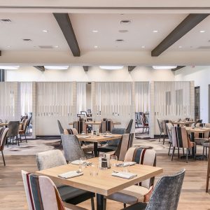 Esp-of-Naples-Culinary-Center-dining_1